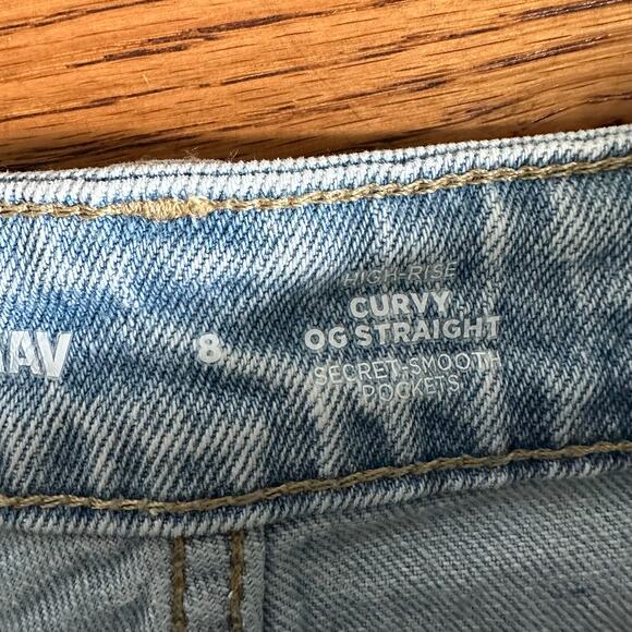 Old Navy Light Wash High Rise Curvy OG Straight Distressed Cutoff Shorts - Picture 2 of 6